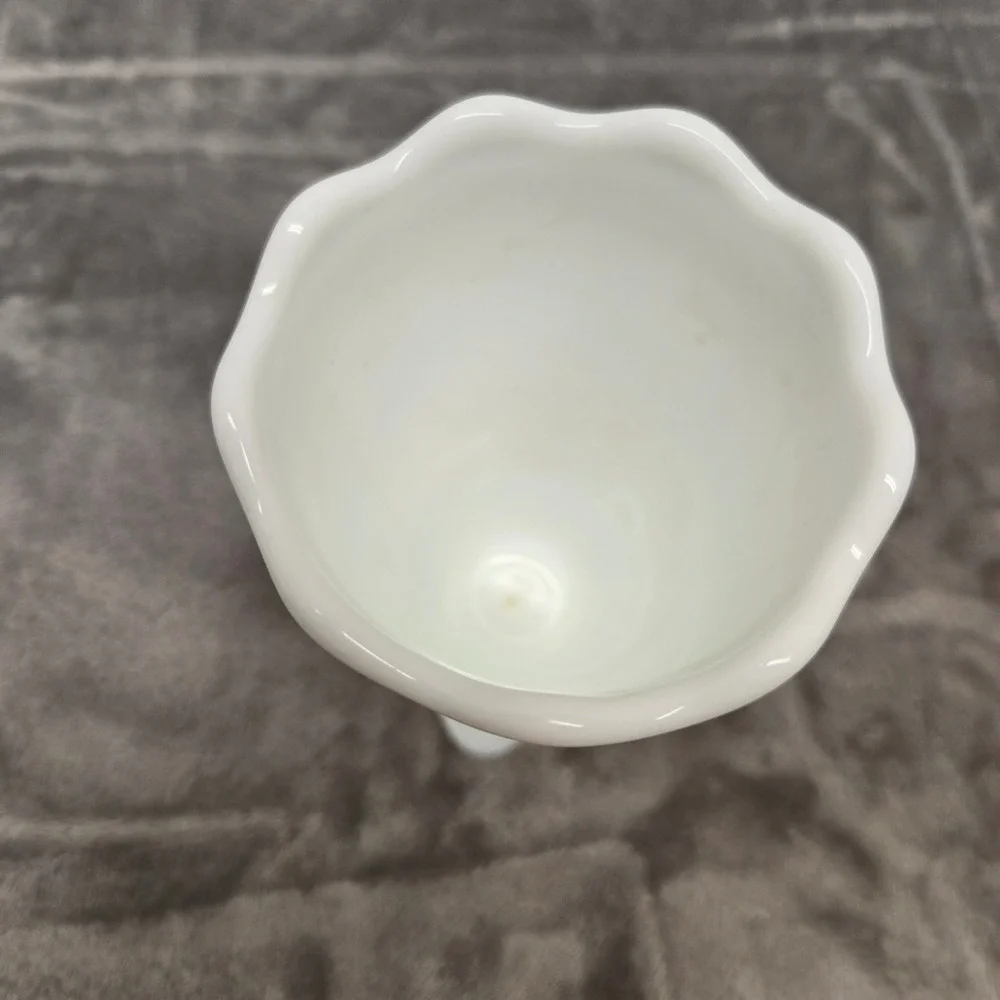 Unbranded vintage milk